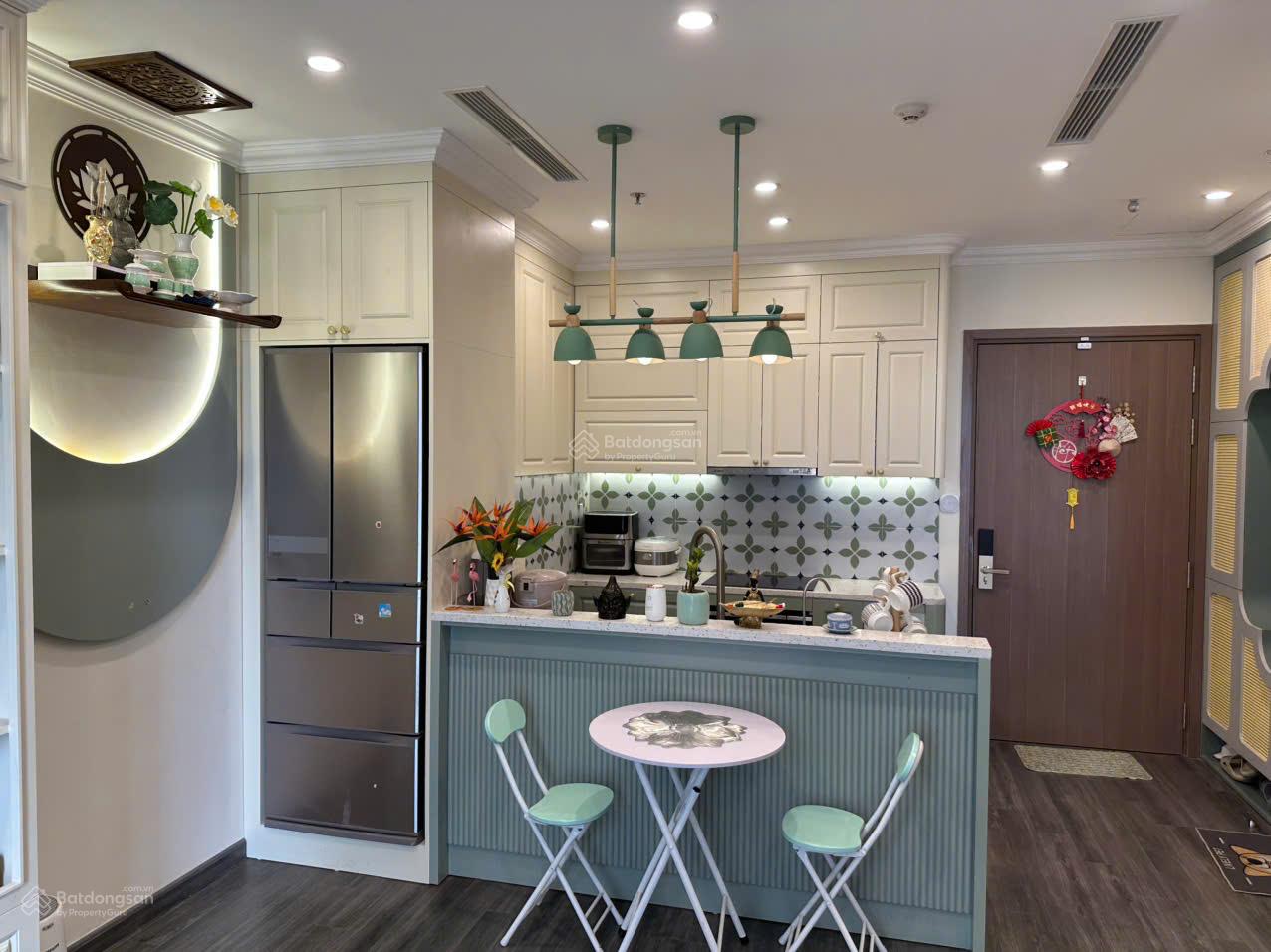 Vợ chồng trẻ cần bán căn 65m2 mét Tầng Trung tòa TONKIN2 Vinhomes smart city nhà đủ đồ 6.7 tỷ