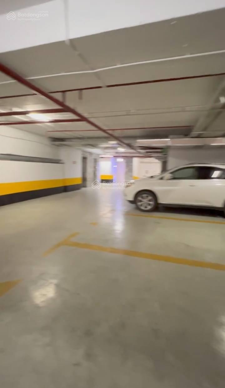 Bán gấp toà nhà VP đầu phố Xuân La view Hồ Tây DT: 255m2, mặt tiền 8m, 9 tầng, giá 168 tỷ Bán gấp toà nhà VP đầu phố Xuân La view Hồ Tây DT: 255m2, mặt tiền 8m, 9 tầng, giá 168 tỷ