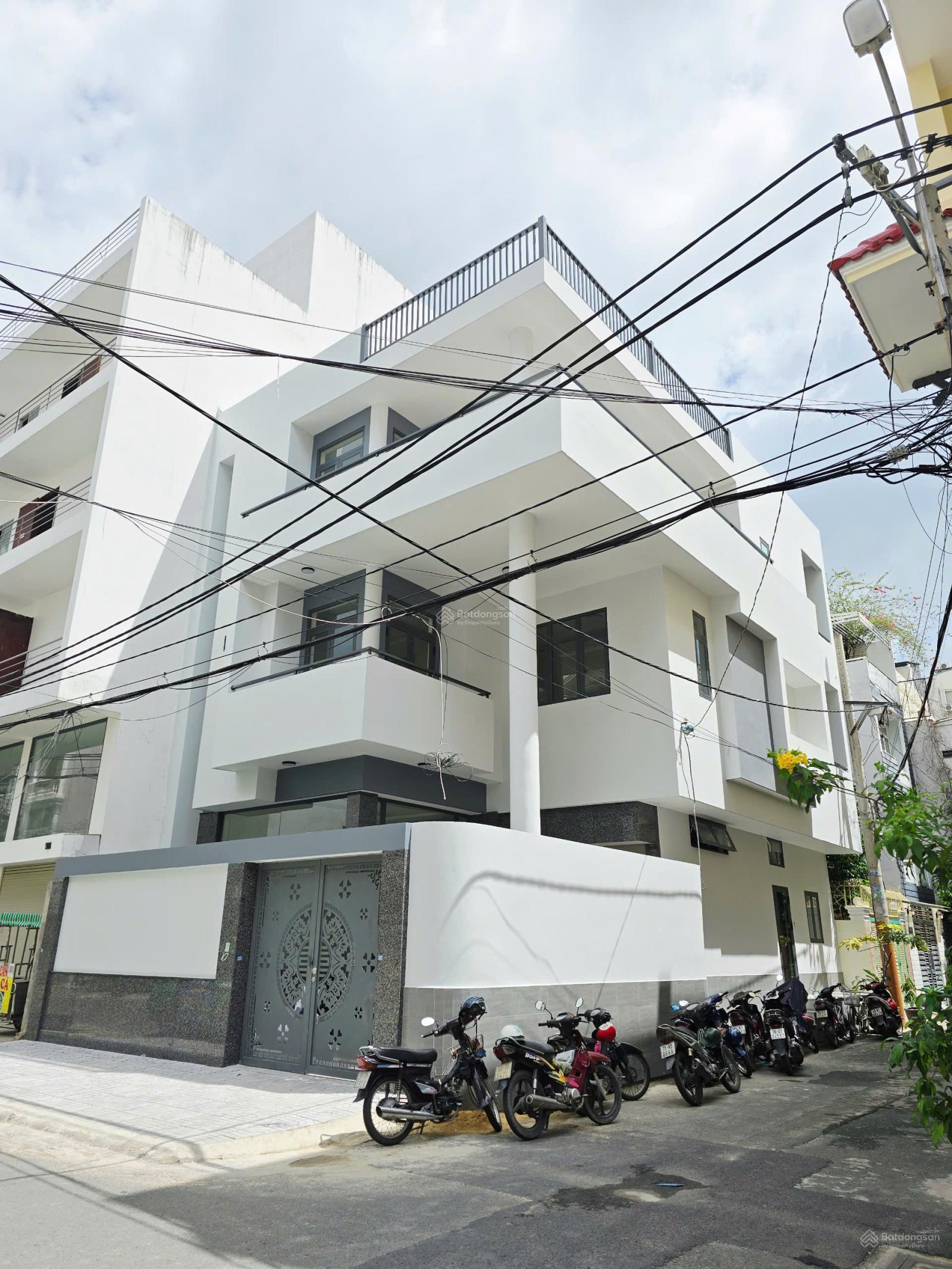 Biệt Thự Góc 2 MT Đường Phan Bá Phiến, Phường 12, Khu K300. DT: 9x18m. Trệt 3 Lầu. Gara Ô Tô