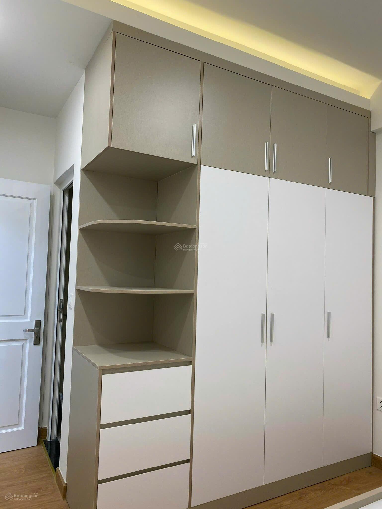 Bán căn hộ Moonlight Boulevard giá 3,4 tỷ 2PN 2WC 68m2 tặng full nội thất. LH 0933 654 ***