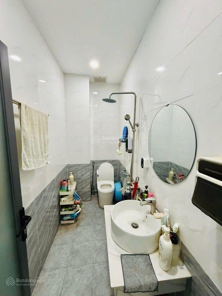 MẶT TIỀN NGAY TÔ HIỆU TÂN PHÚ - XE HƠI ĐỖ CỬA - 100M2 - NGANG 5M RỘNG THOÁNG - NHÀ MUA Ở LIỀN