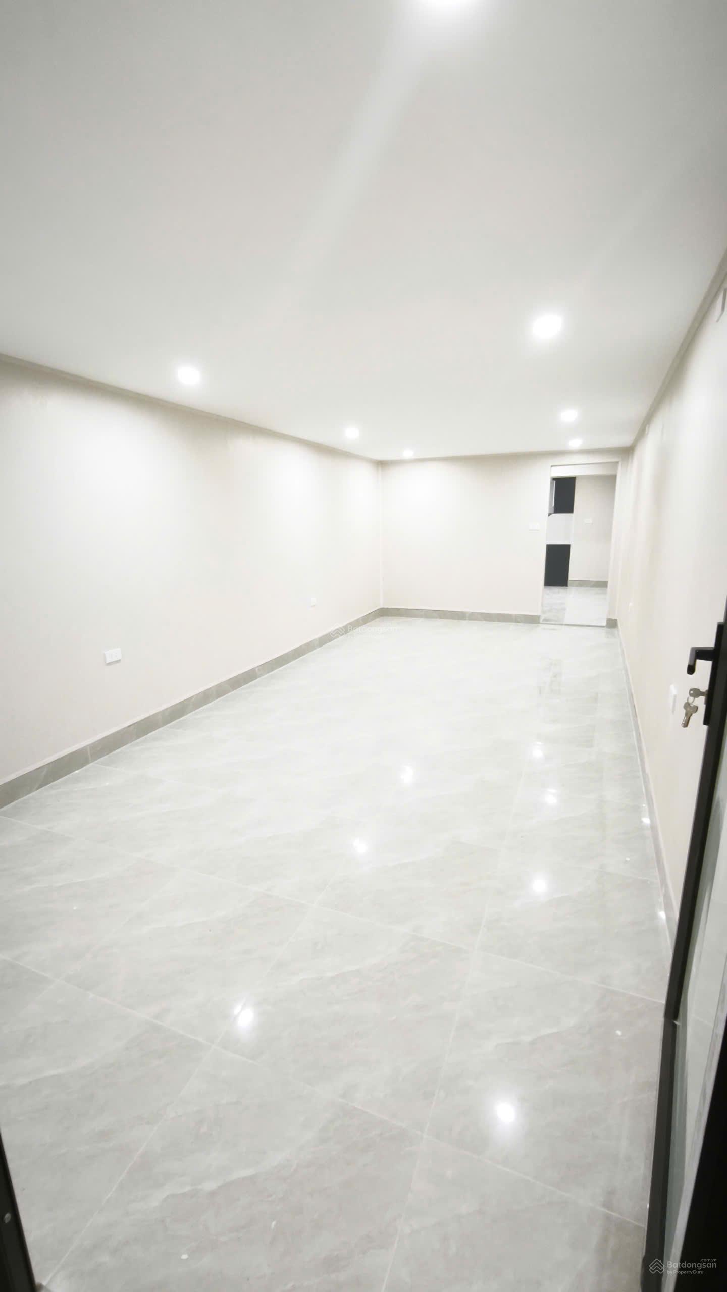 Bán gấp nhà ô tô đỗ tầng 1 khu tập thể Văn Chương Đống Đa, HN DTSD: 95m2 giá 6.05 tỷ Bán gấp nhà ô tô đỗ tầng 1 khu tập thể Văn Chương Đống Đa, HN DTSD: 95m2 giá 6.05 tỷ