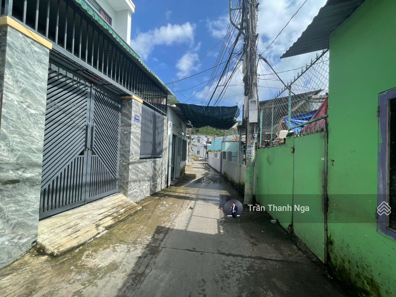 Bán đất gần biển Nha Trang - DT 152.8m2 ngang 7m - đường ô tô 4m - Giá bán 37tr/m2