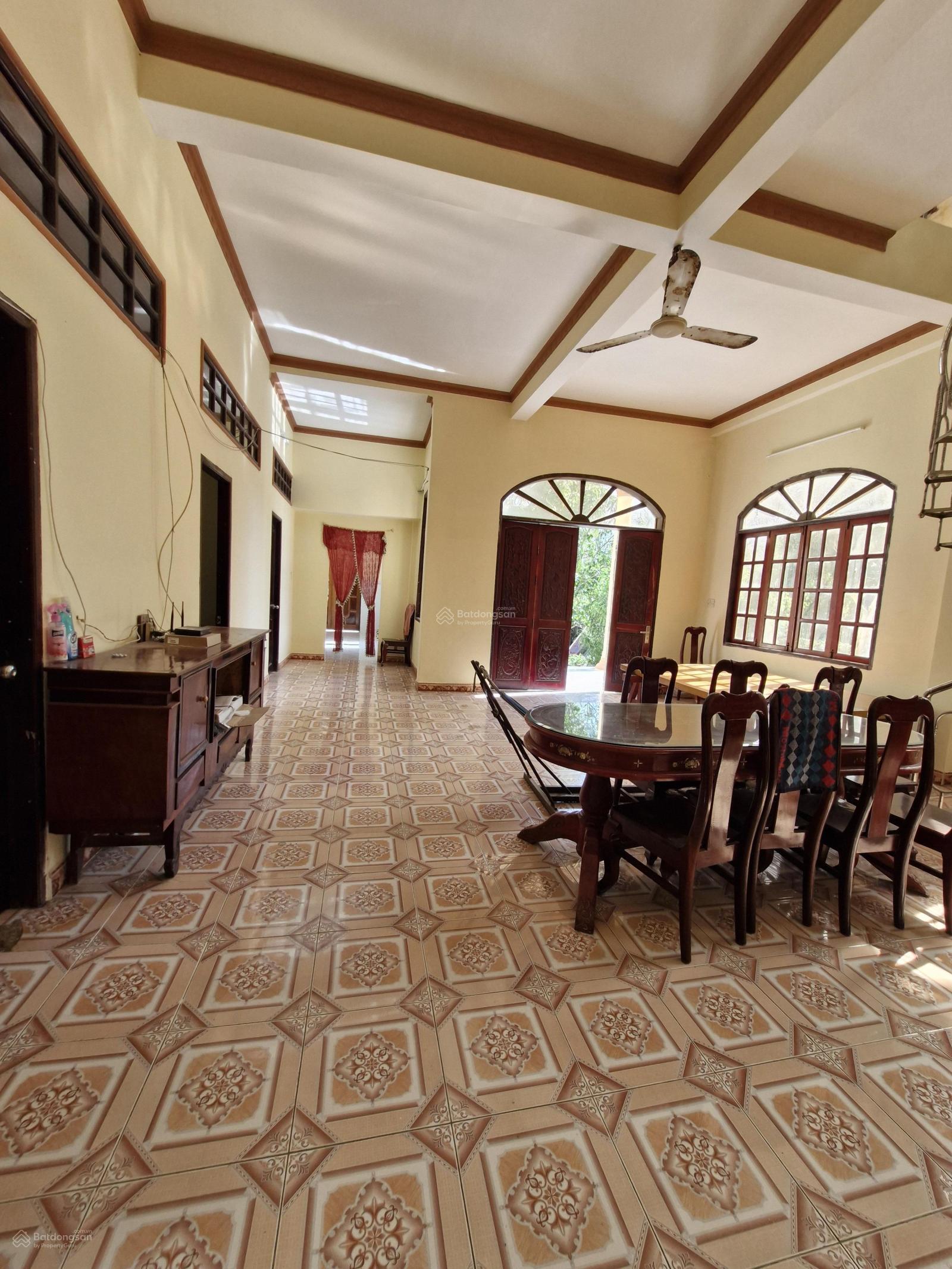 Bán biệt thự sân vườn đường Rừng Sác, xã Bình Khánh, gần ngay Hồ Bơi Ngọc Diệp, dt 829m