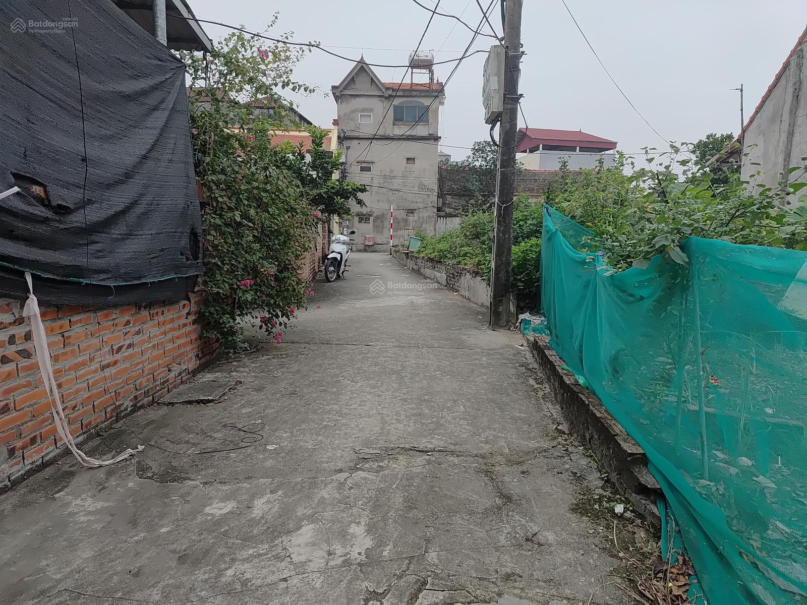 Cần bán mảnh đất 40m tại sen hồ lệ chi gia lâm giá 2,35 tỷ