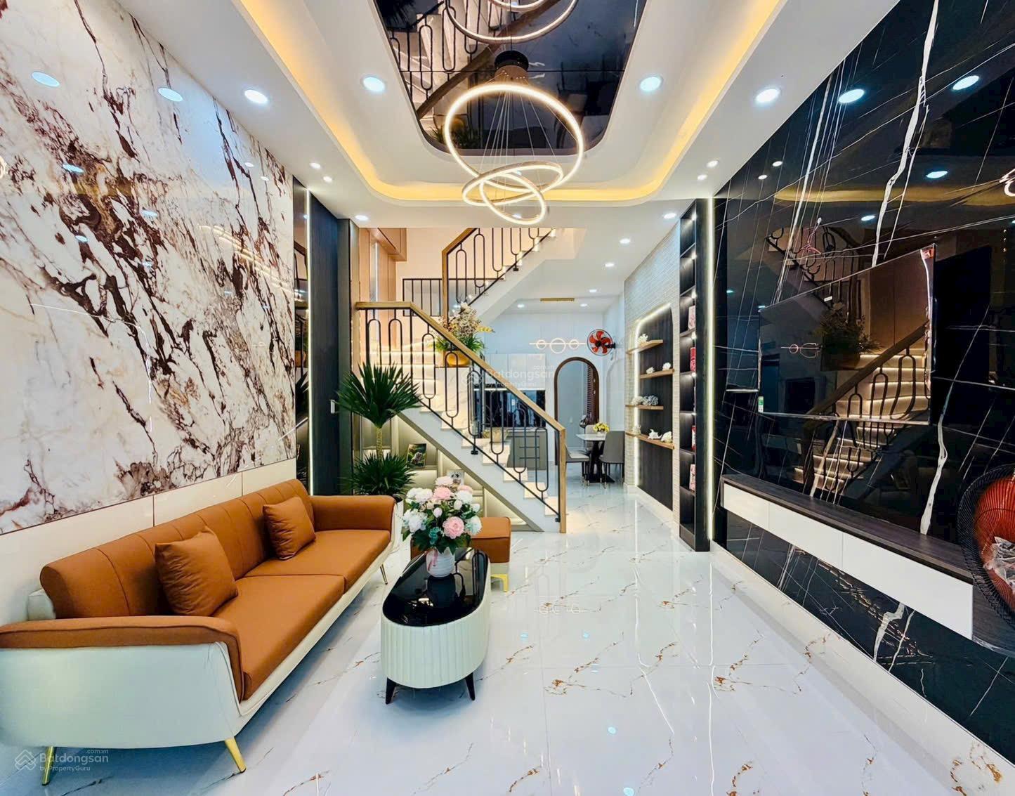 5 phòng ngủ - hẻm ô tô - nhà mới đón tết - 3 tầng - đường Nguyễn Văn Khối - tặng nội thất