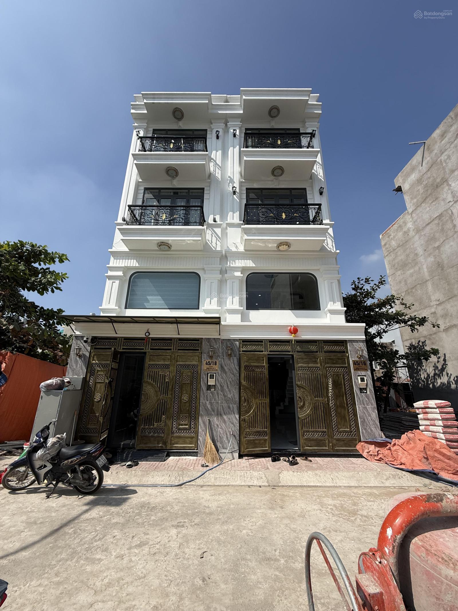 Chính chủ nhà 4 tầng sân ô tô, đường 8m ngay chợ Hiệp Bình, Vạn Phúc City