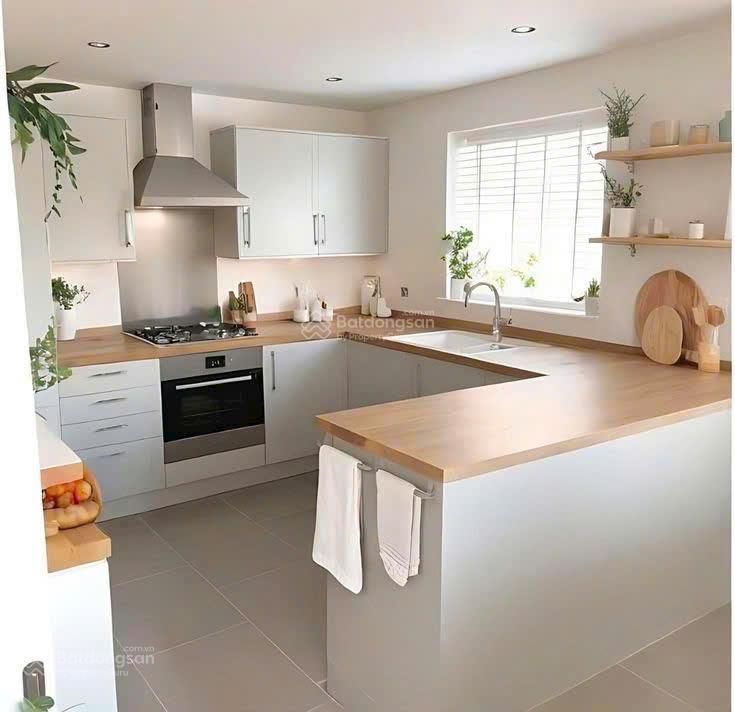 Chính chủ cần bán CHCC Resgreen 83m2 3PN 2WC giá 5.3 tỷ LH 0938 389 *** gặp Thanh