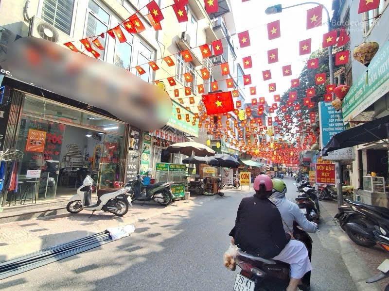 Bán ĐẤT TẶNG NHÀ phố Ngọc Lâm, Long Biên 91m x MẶT TIỀN 6M - MẶT NGÕ KINH DOANH nhỉnh 23 tỷ. Bán ĐẤT TẶNG NHÀ phố Ngọc Lâm, Long Biên 91m x MẶT TIỀN 6M - MẶT NGÕ KINH DOANH nhỉnh 23 tỷ.