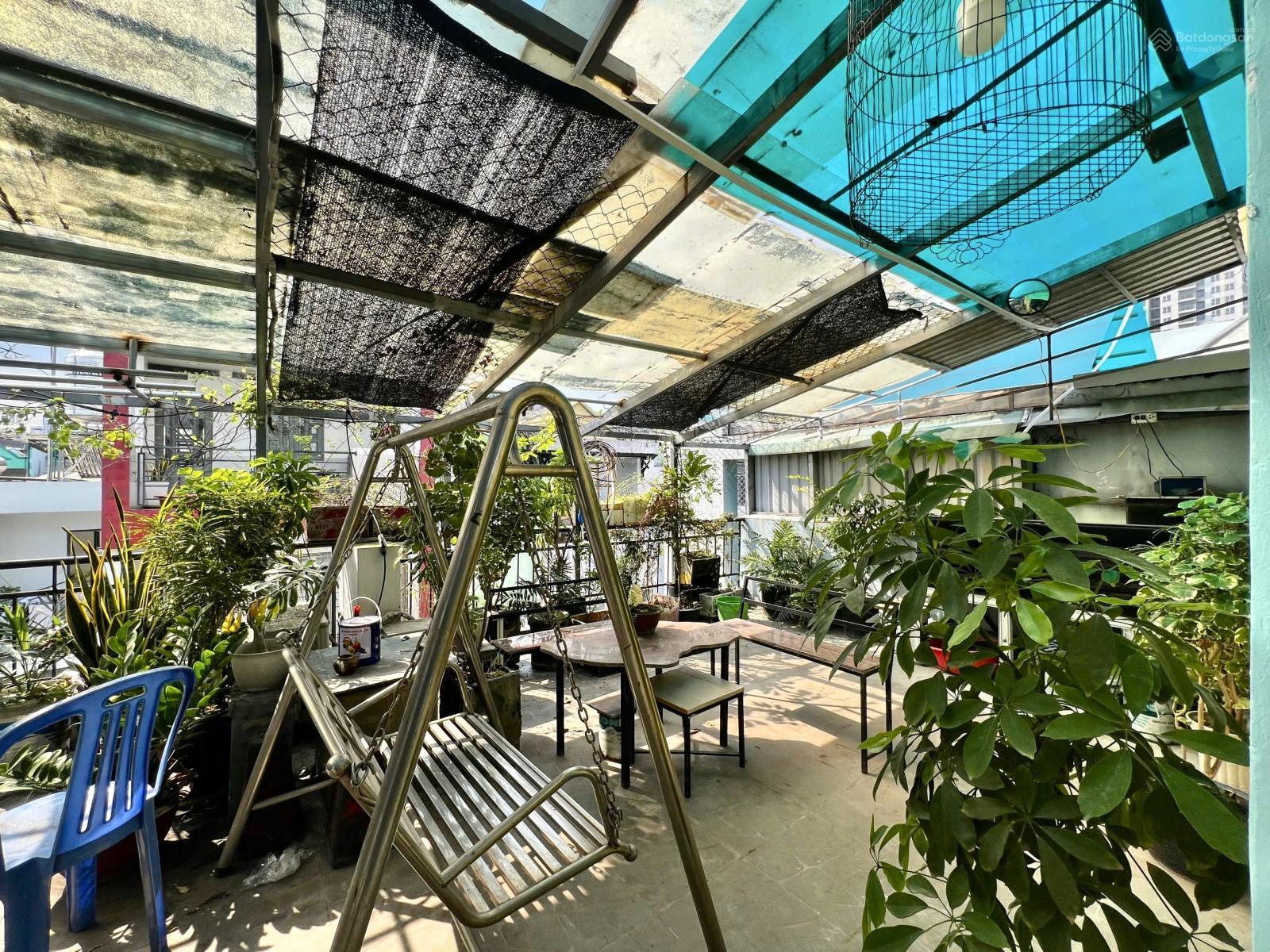 Cho Thuê Căn Hộ Gác Cao 1m8, Thiết Kế Vintage, Rộng 45m2, Bancol To,Ngay Cầu Vượt 3 Tháng 2 Quận 10