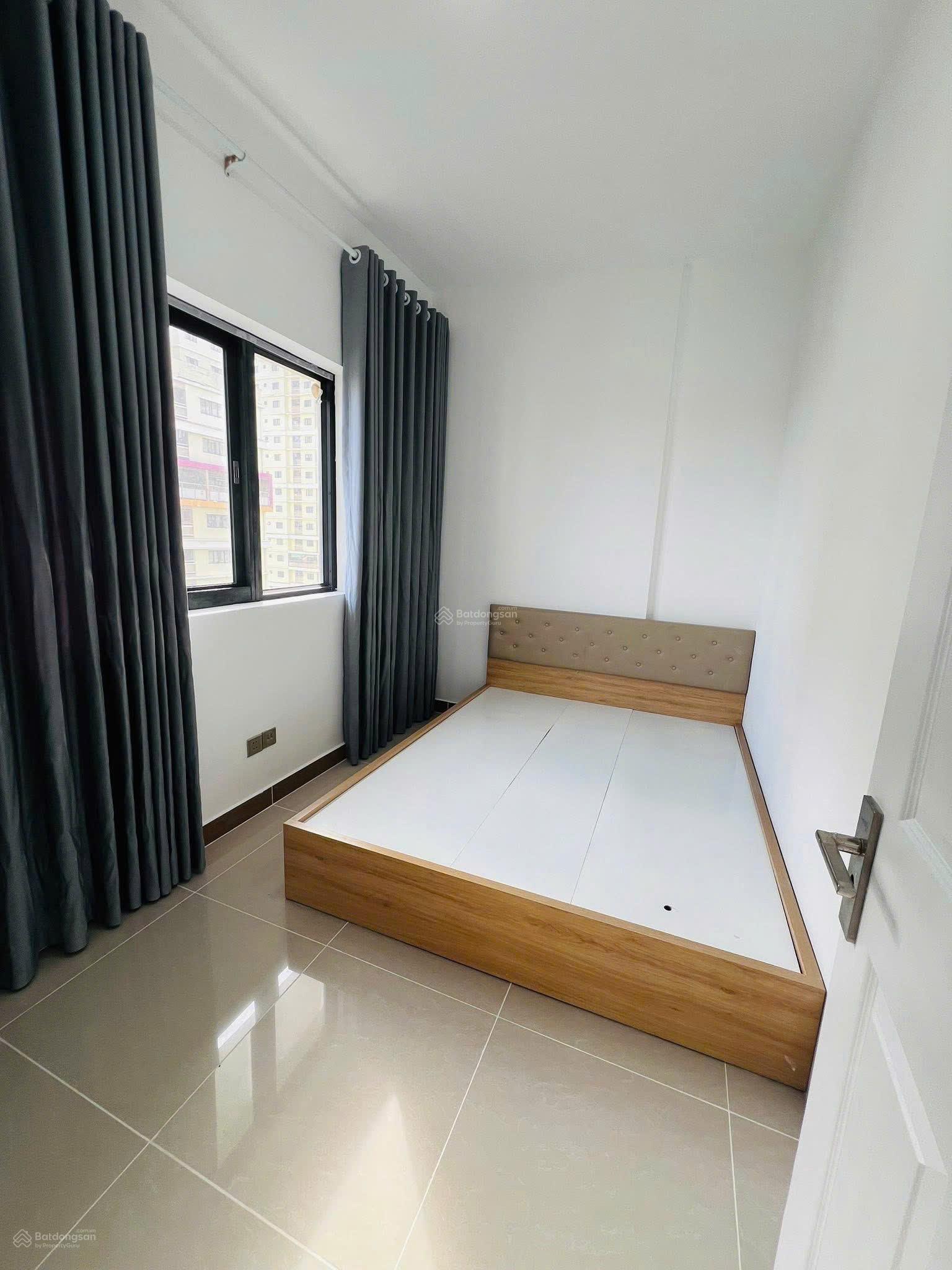 BÁN GẤP căn hộ 2PN, 2WC tại The Era Town, GIẢM MẠNH 3,2 tỷ, 59m2, sổ hồng . Lh: 0902 952 *** Huệ