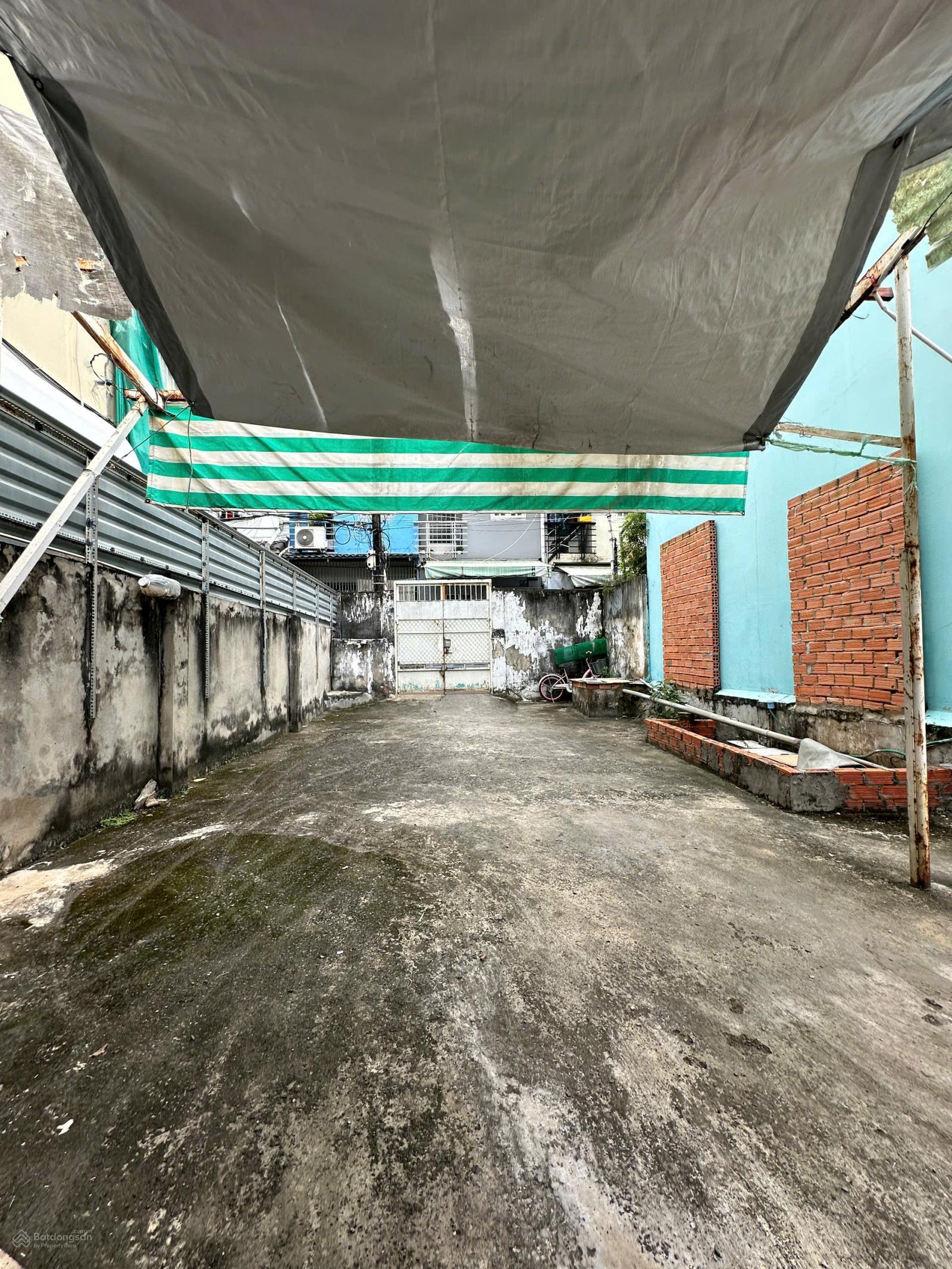 Bán đất kèm nhà diện tích 318m2 kèm nhà và 6 phòng trọ. Đường Tân Thuận Tây Quận 7. Giá 20,765 tỷ Bán đất kèm nhà diện tích 318m2 kèm nhà và 6 phòng trọ. Đường Tân Thuận Tây Quận 7. Giá 20,765 tỷ