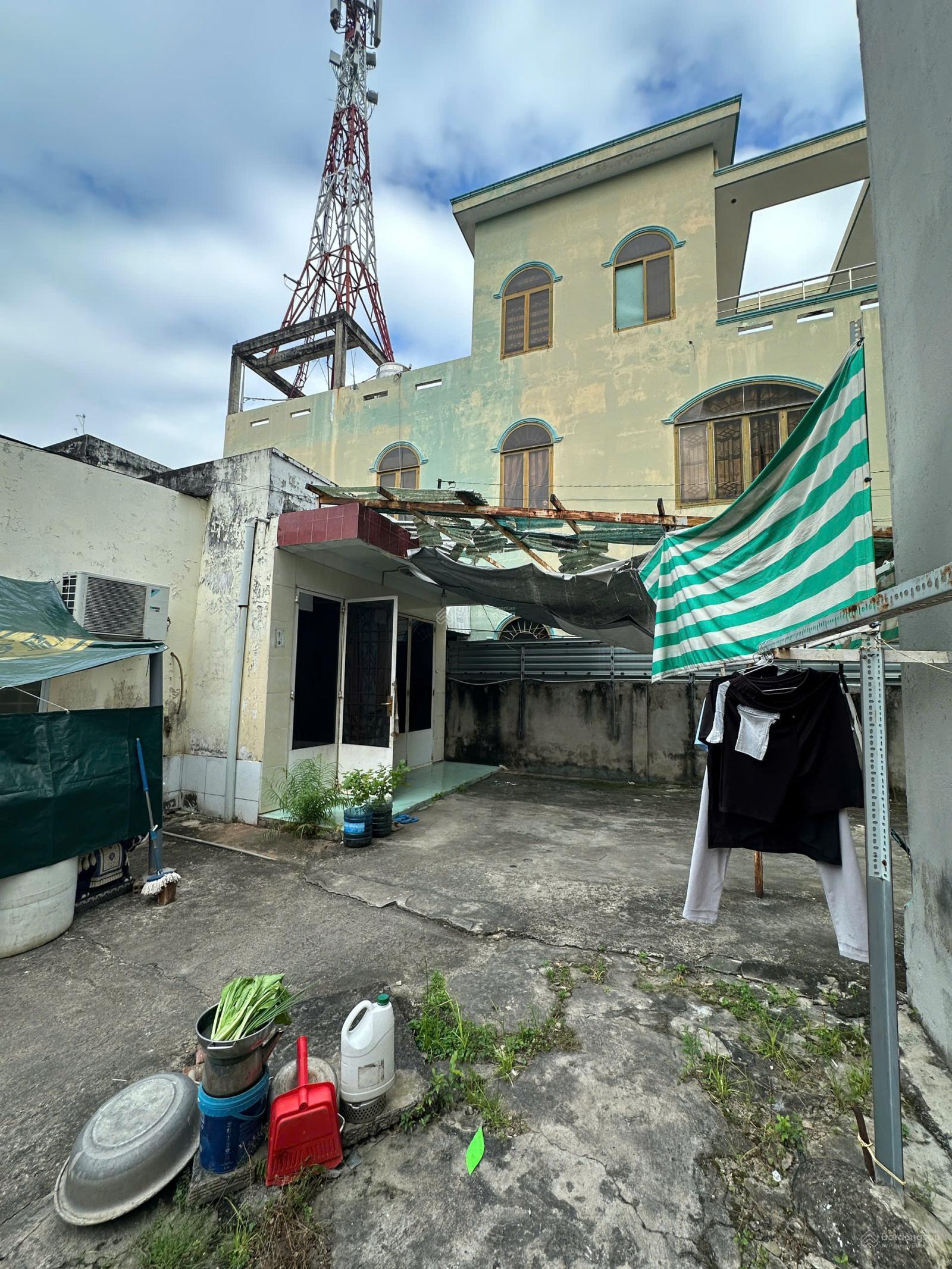 Bán đất kèm nhà diện tích 318m2 kèm nhà và 6 phòng trọ. Đường Tân Thuận Tây Quận 7. Giá 20,765 tỷ Bán đất kèm nhà diện tích 318m2 kèm nhà và 6 phòng trọ. Đường Tân Thuận Tây Quận 7. Giá 20,765 tỷ