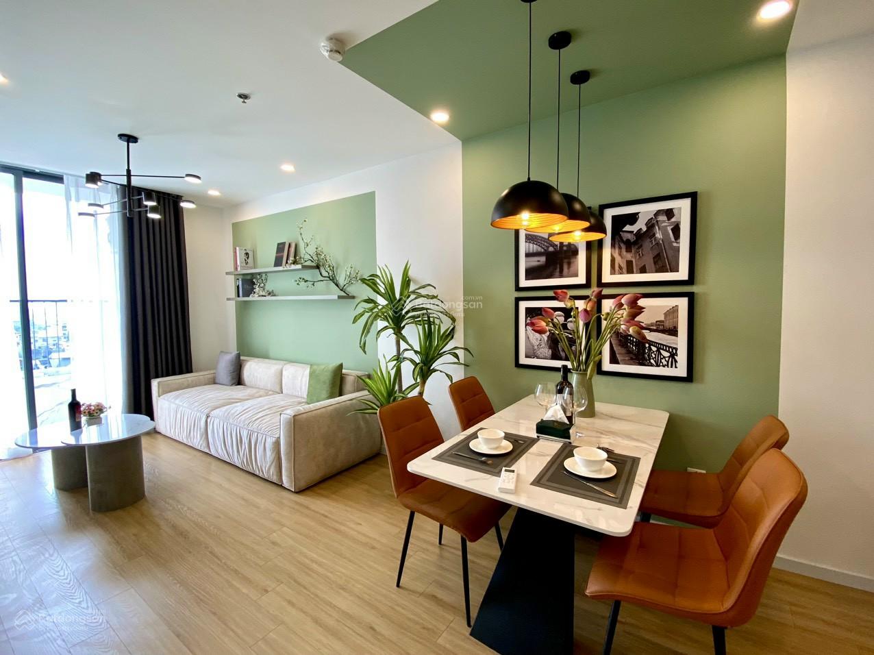 Cần bán gấp! Căn hộ 2PN Nam Trung Yên full nội thất xịn, 60m2, ban công Đông, vào ở ngay