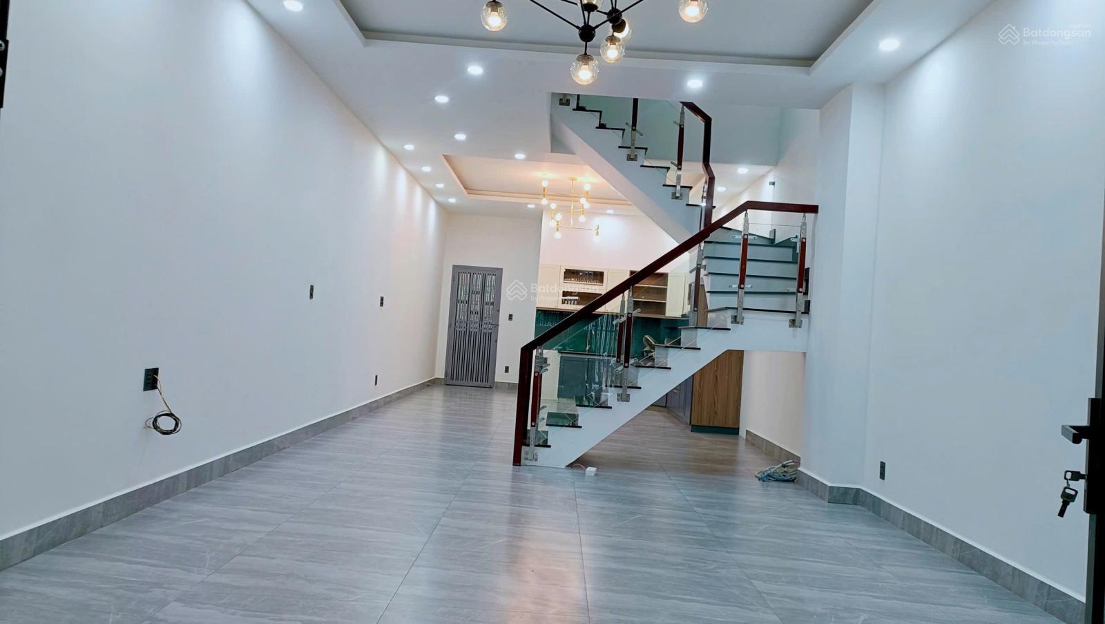 Nhà 1 trệt 1 lầu ĐS15 KDC Hiệp Thành 3 diện tích đất: 5x20m, 100% thổ cư chỉ 5 tỷ 990 còn TL Nhà 1 trệt 1 lầu ĐS15 KDC Hiệp Thành 3 diện tích đất: 5x20m, 100% thổ cư chỉ 5 tỷ 990 còn TL