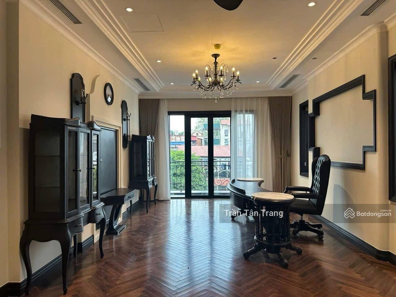 Siêu hiếm! Bán nhà 7 tầng thang máy đường Võng Thị, nhà đẹp phân lô ngõ ô tô, gần Hồ Tây