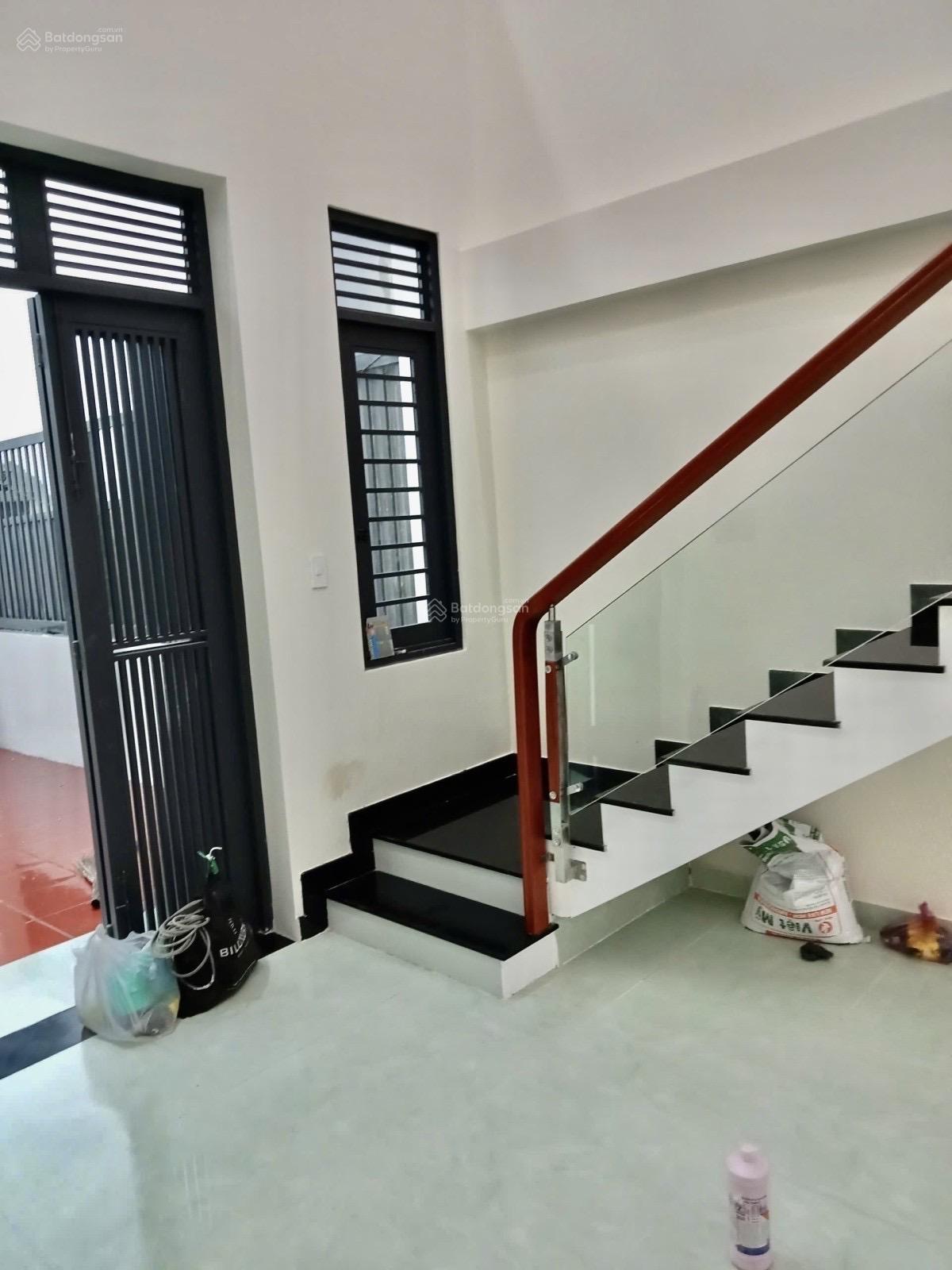 Nhà 2 tầng, 93m2, hẻm xe hơi, trung tâm Trường Thọ, Thủ Đức, 3PN, sổ vuông hoàn công