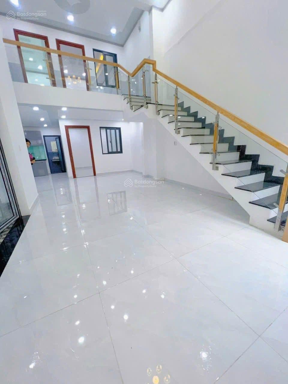 CHỦ GỬI BÁN NHÀ 1 TRỆT 1 LẦU PHƯỜNG TRẤN BIÊN ( bửu long củ). DT: 6,6x12,1= 80M2. GIÁ: 2TỶ8