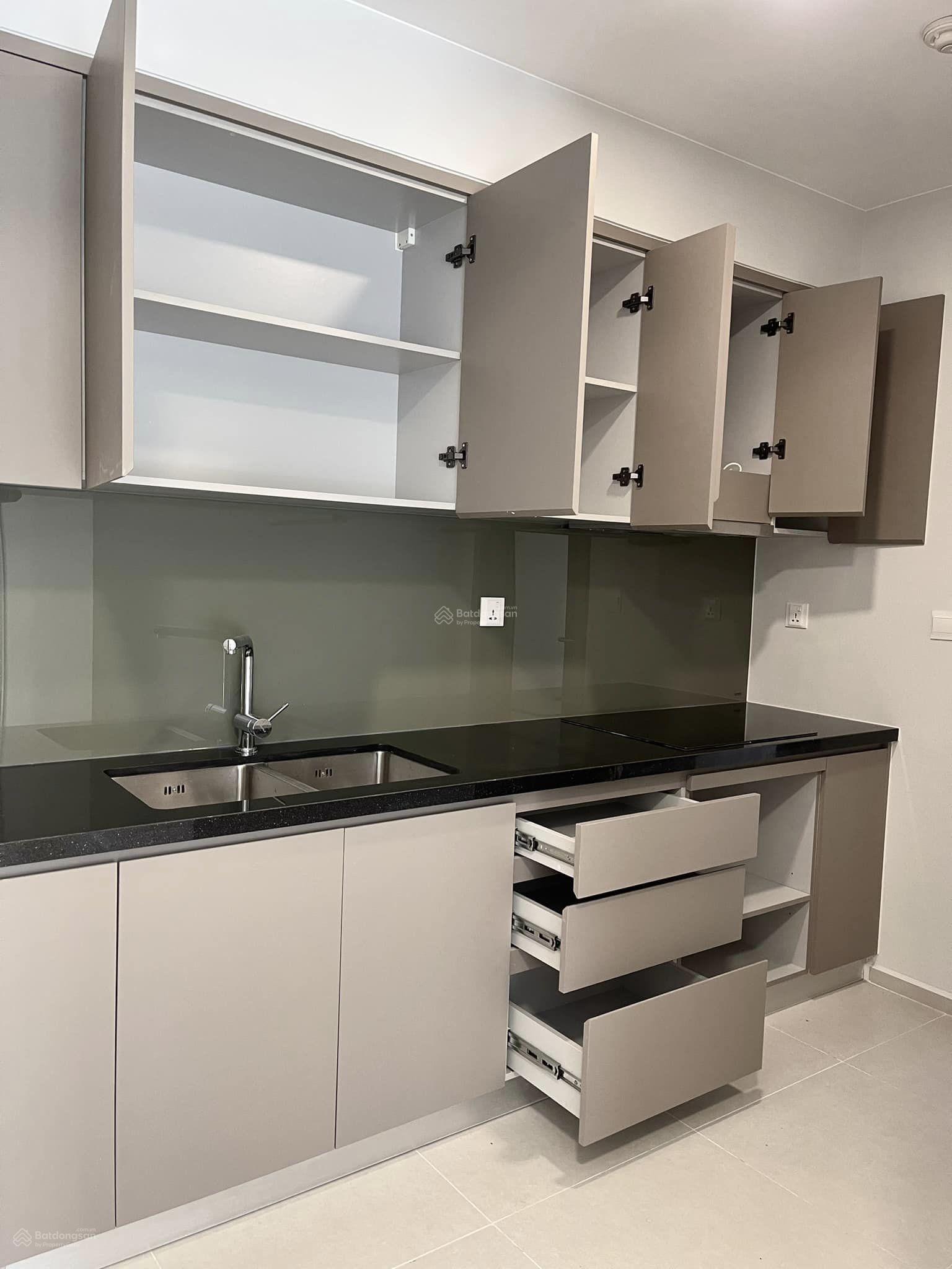 Cho thuê căn hộ 70m2 Xi Grand Court 2PN 2WC nội thất cơ bản, nhà trống giá 15tr 0902 202 ***