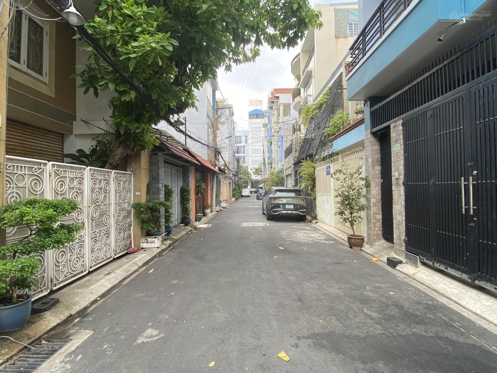 Bán nhà HXH góc 2MT đường Bùi Đình Túy Quận Bình Thạnh ,dt 11x30 giá chì 117 triệu/m2