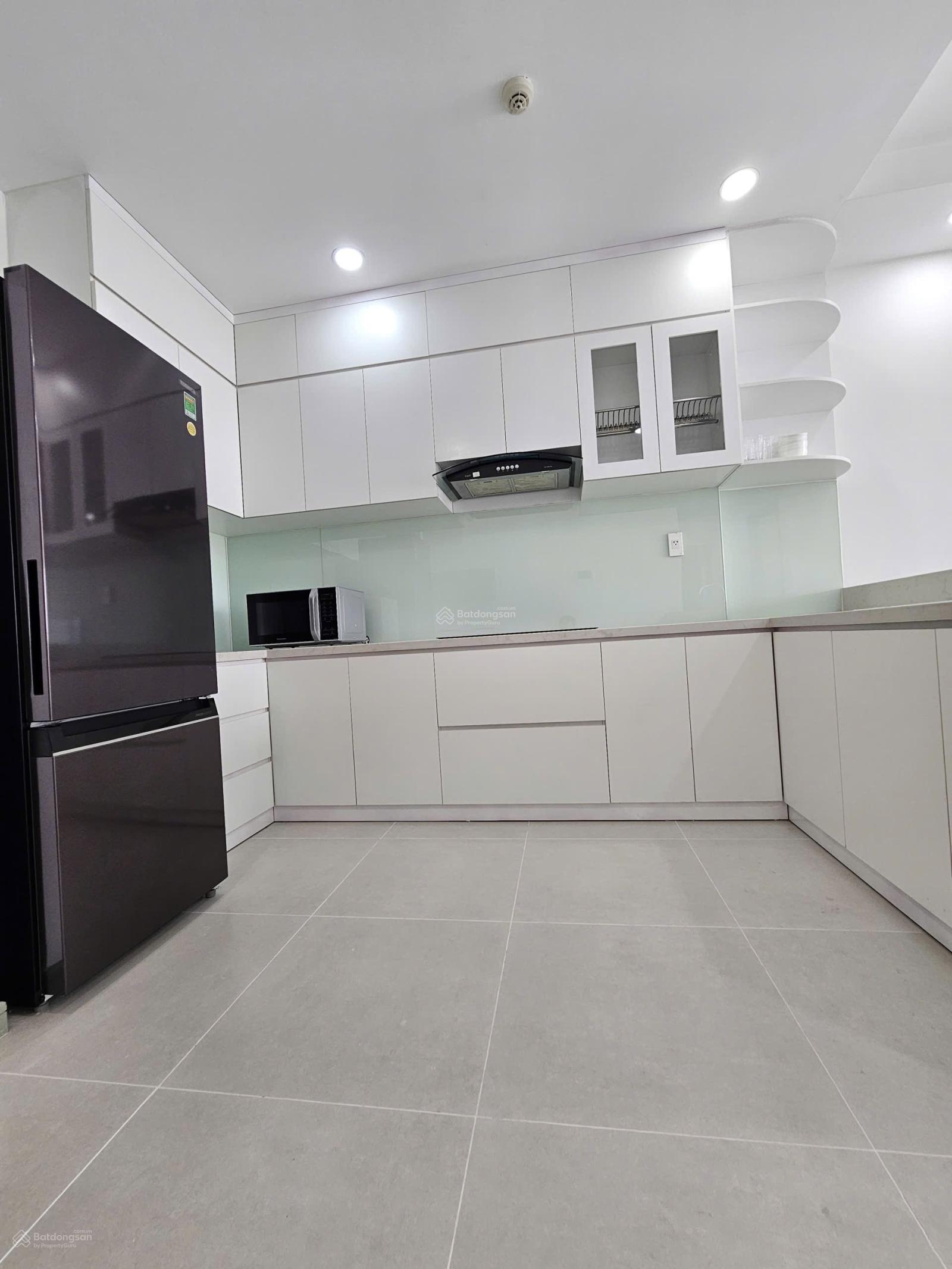 Bán căn hộ 2PN Cc The Gold View 346 Bến Vân Đồn, Quận 4 Diện Tích : 80,7m2 2PN 2WC có N