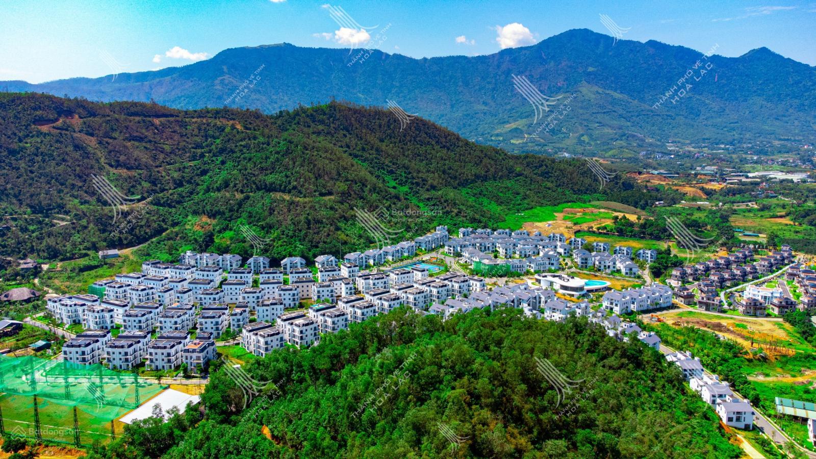 Bán Căn Biệt Thự Khu C Xanh Villas Diện Tích 258m2 - Thế Đất Bằng Phẳng - View Đẹp - Không Lỗi