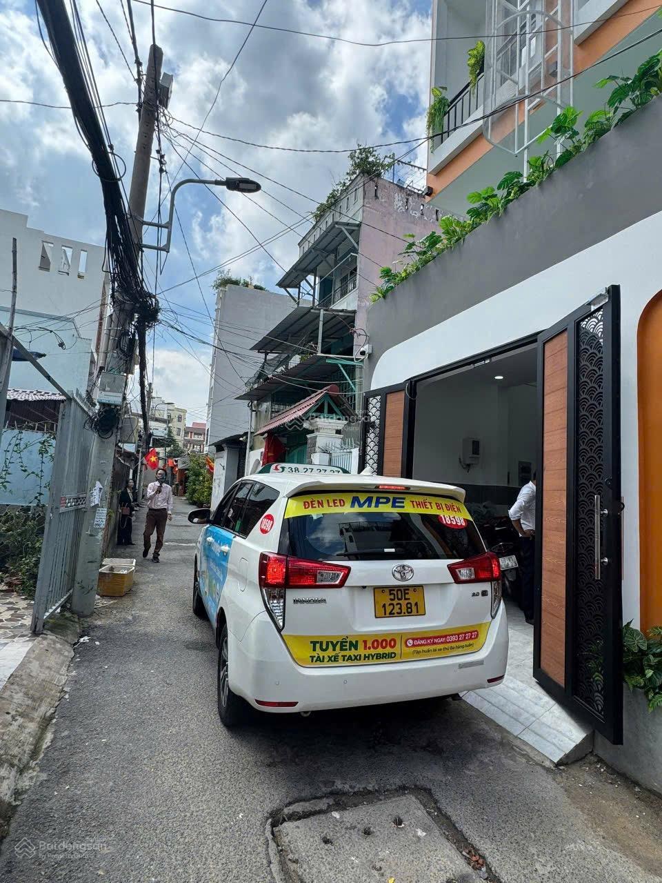 Bán chdv có dòng tiền 68tr/tháng vị trí đẹp kế Emart 2 khu dân cư đông sầm uất đầy đủ các dịch vụ Bán chdv có dòng tiền 68tr/tháng vị trí đẹp kế Emart 2 khu dân cư đông sầm uất đầy đủ các dịch vụ