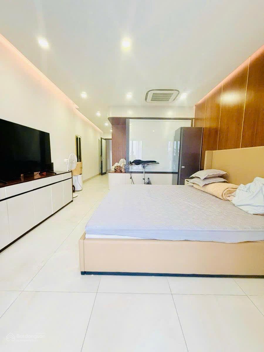 Nóng! Bán nhà KĐT Vạn Phúc. Diện tích 80m, 5T, phân lô, vỉa hè, ô tô tránh, giá đầu tư 18,2 tỷ.