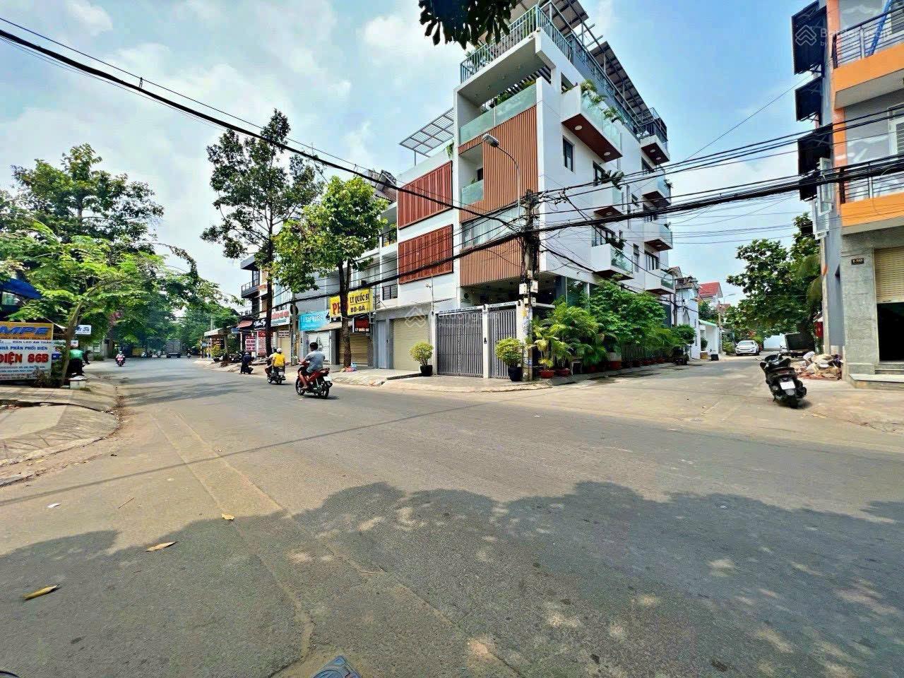 Bán nhà góc 2 Mặt tiền kinh danh sầm uất, 208m2, sát chợ Hiệp Bình, Hiệp Bình Chánh, Thủ Đức, HCM Bán nhà góc 2 Mặt tiền kinh danh sầm uất, 208m2, sát chợ Hiệp Bình, Hiệp Bình Chánh, Thủ Đức, HCM