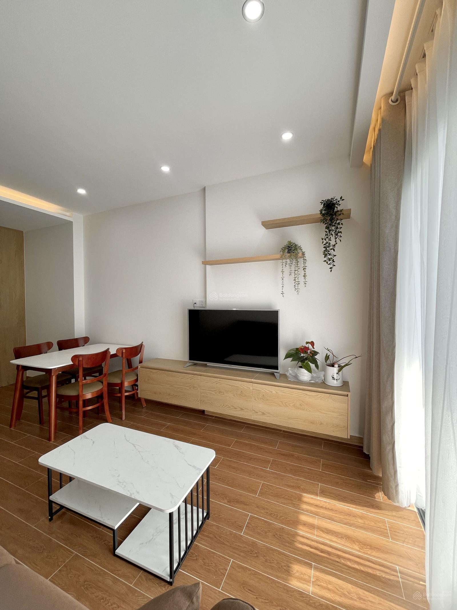 Cho thuê căn hộ 2PN 2PN full nội thất Quận 7 mới 100% gần RMIT, TDTU - LH 0772 605 *** gặp Phụng