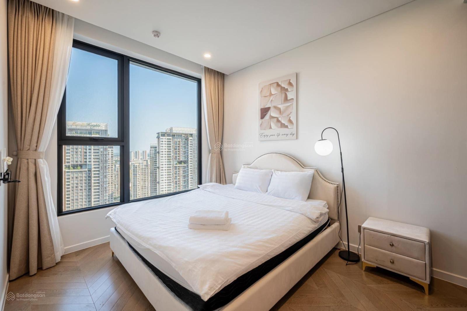 Trống sẵn căn hộ 2PN Lumiere Riverside cho thuê 30tr/tháng. Sẵn pass xem nhà