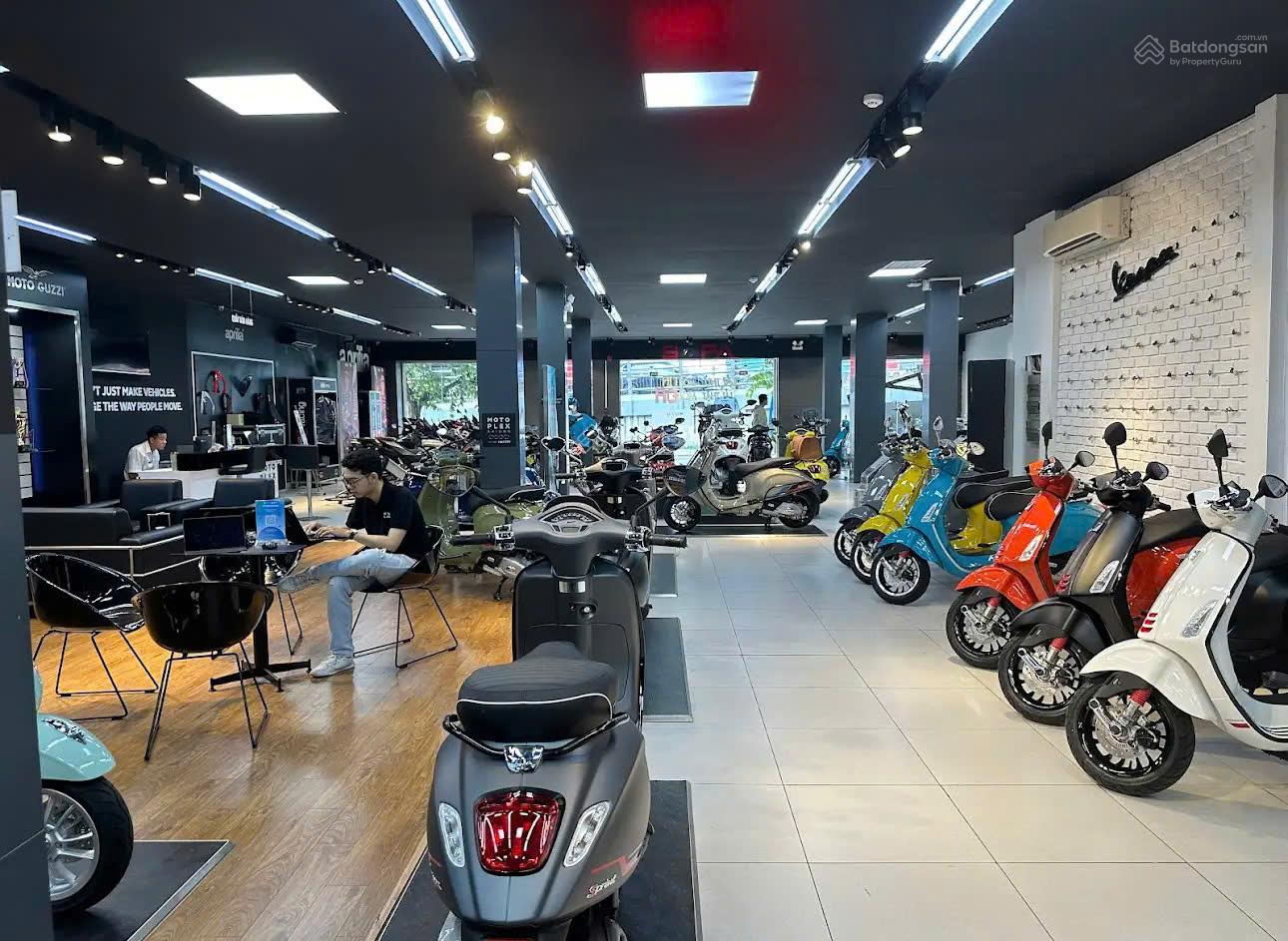 BÁN GẤP ĐẤT MT CỘNG HÒA-QUẬN TÂN BÌNH.27X46M.CN 1100M2.GIÁ 250 TỶ.XD 2 H,16 TẦNG.