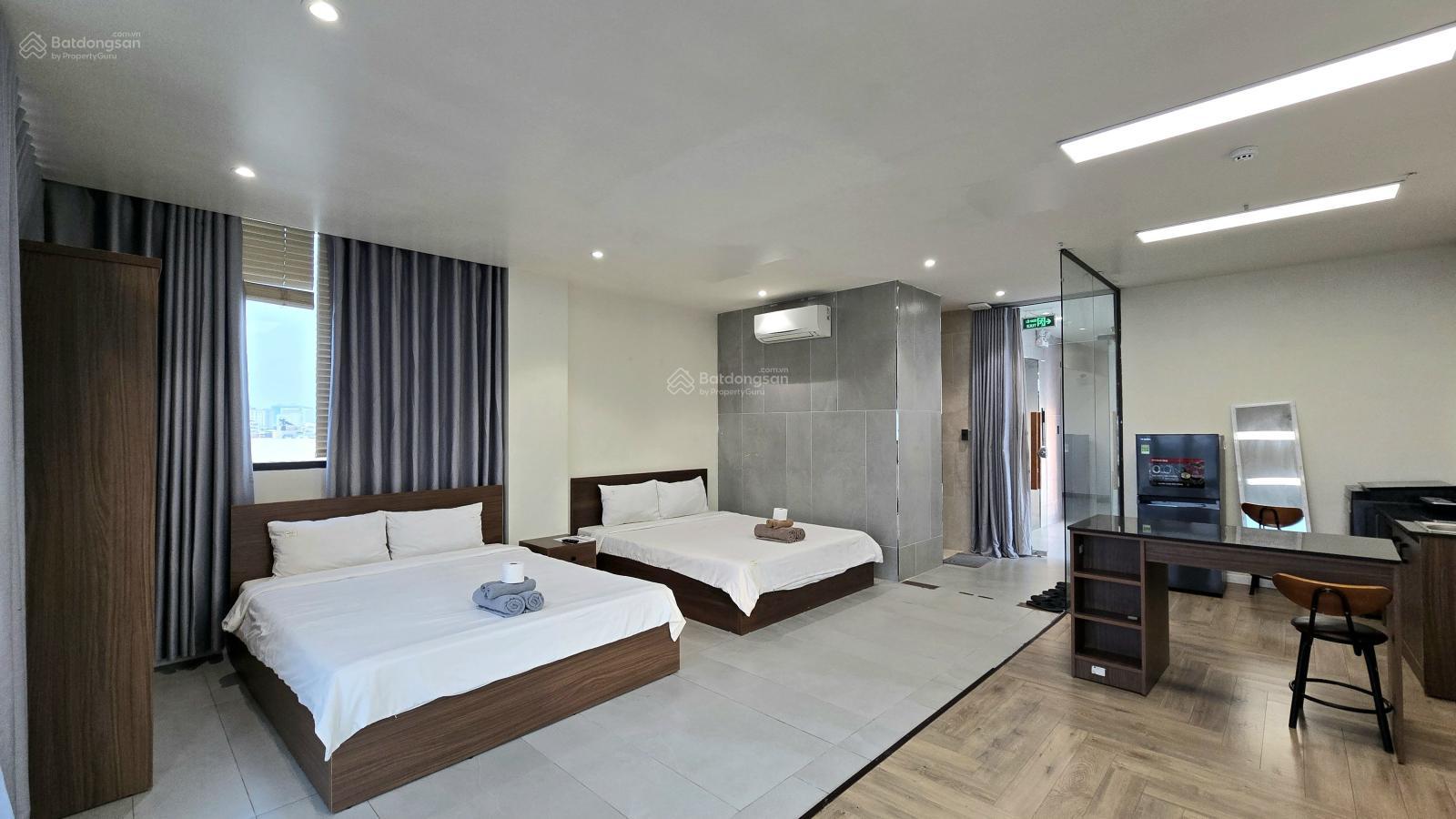 Cho thuê căn hộ cao cấp ngay khu Phan Xích Long view city free dọn phòng, thay drap hằng tuần