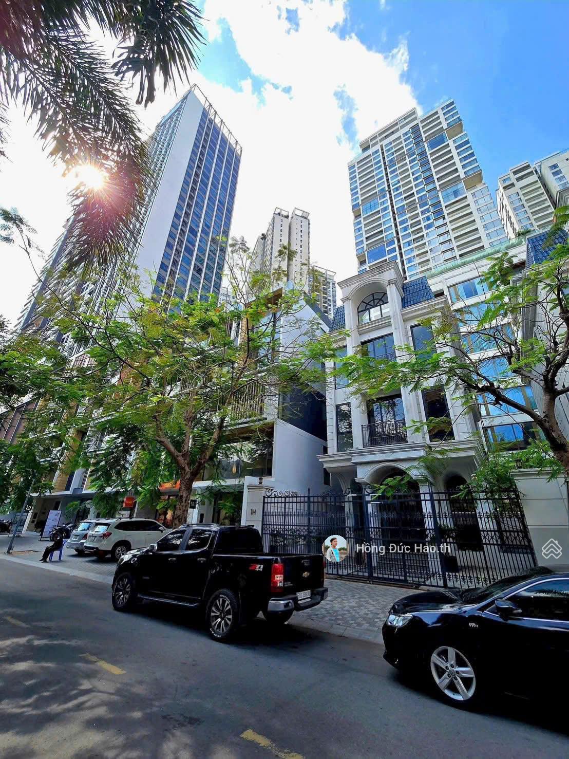 Siêu Phẩm Nhà MT Đường Số 10, Thảo Điền. DT: 10,5 x 19m). Hầm - 4 Tầng. Giá: 78 Tỷ
