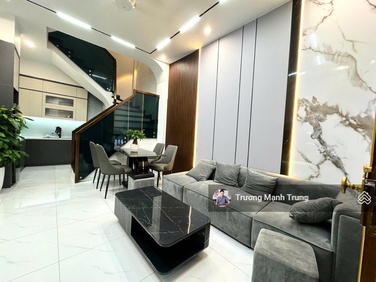 Hiếm có! Bán nhà phố Tam Khương, 2 thoáng trước sau, ngõ cao ráo sạch sẽ, full NT 6PN, 43m2*5T