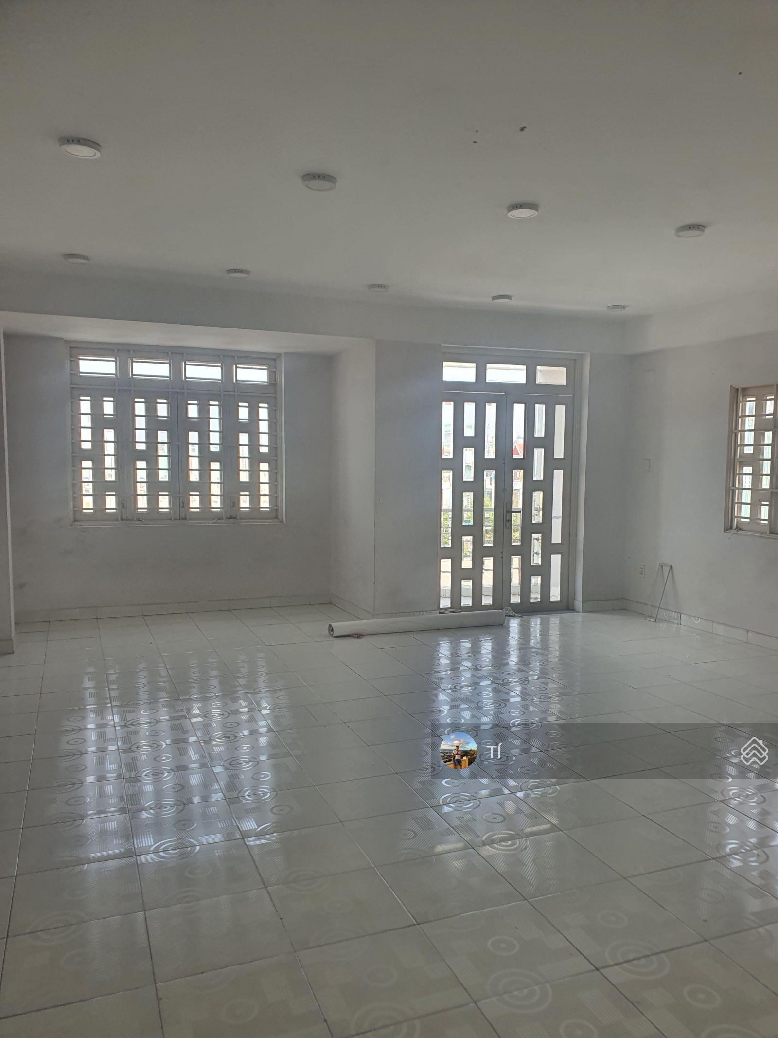 MT nhánh Tô Ký sát Q12, DT 8x22m, trệt lửng 4 lầu tiện chdv khách sạn VP cty giá 10.9 tỷ đường 8m MT nhánh Tô Ký sát Q12, DT 8x22m, trệt lửng 4 lầu tiện chdv khách sạn VP cty giá 10.9 tỷ đường 8m