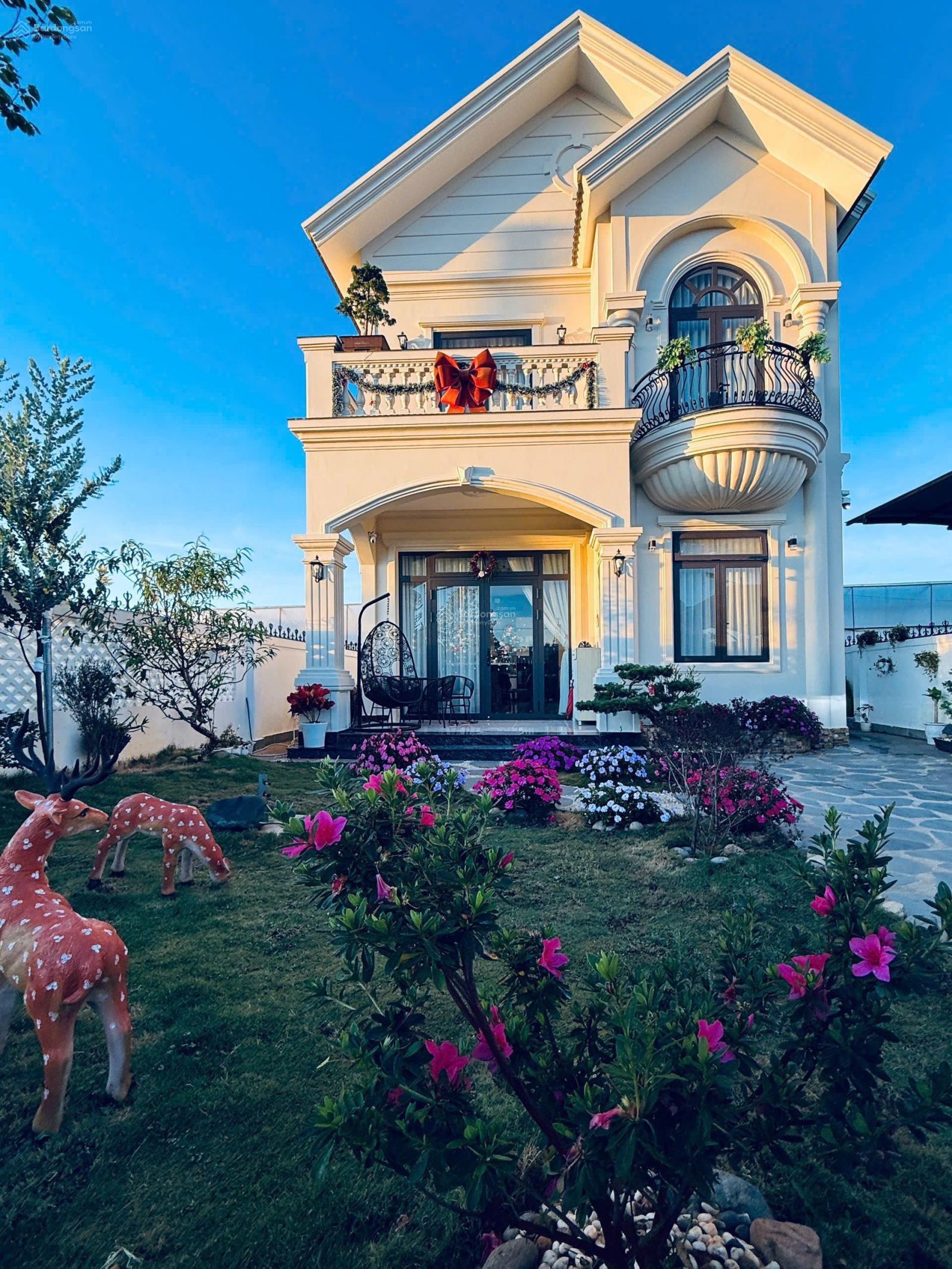 VILLA MỚI ĐẸP SÂN VƯỜN RỘNG ĐƯỜNG BẰNG PHẲNG YÊN TĨNH VILLA MỚI ĐẸP SÂN VƯỜN RỘNG ĐƯỜNG BẰNG PHẲNG YÊN TĨNH