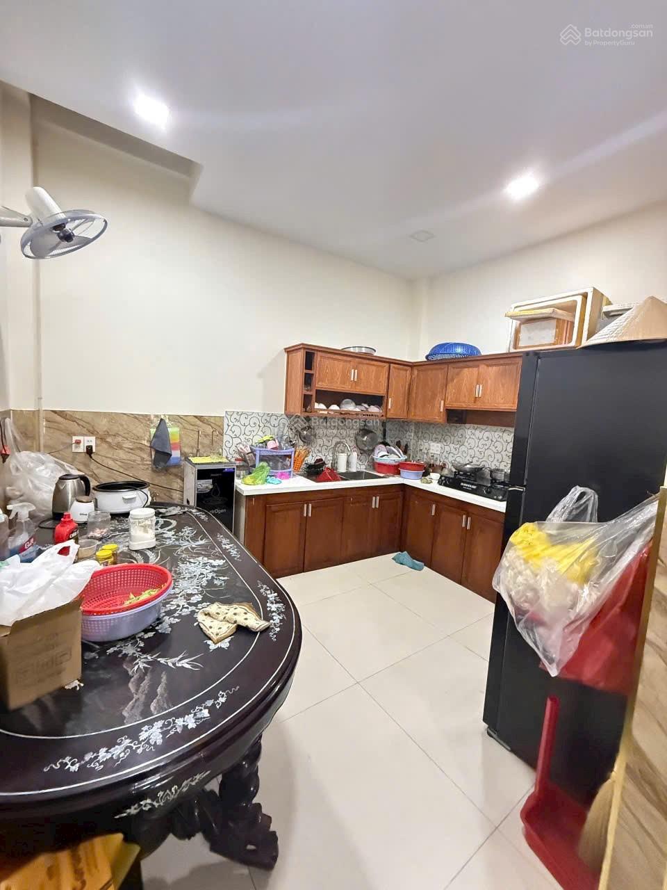 Bán nhà mặt tiền kinh doanh Kênh Nước Đen, 9,9 tỷ, 72m2, 4 tầng ST, 7PN, 7WC, pháp lý đầy đủ