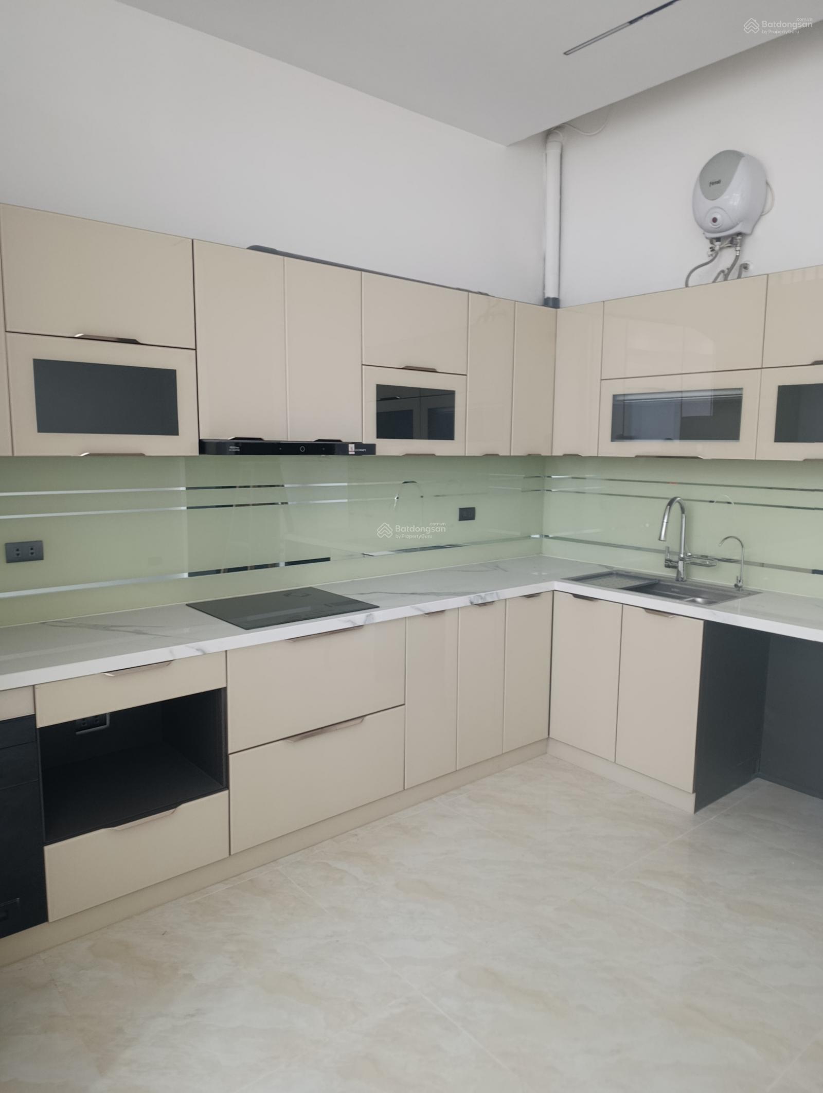 Mặt ngõ phố Thái Hà, kinh doanh, oto tránh, 55m2*5T, nhà đẹp, giá 25.5 tr/ tháng.