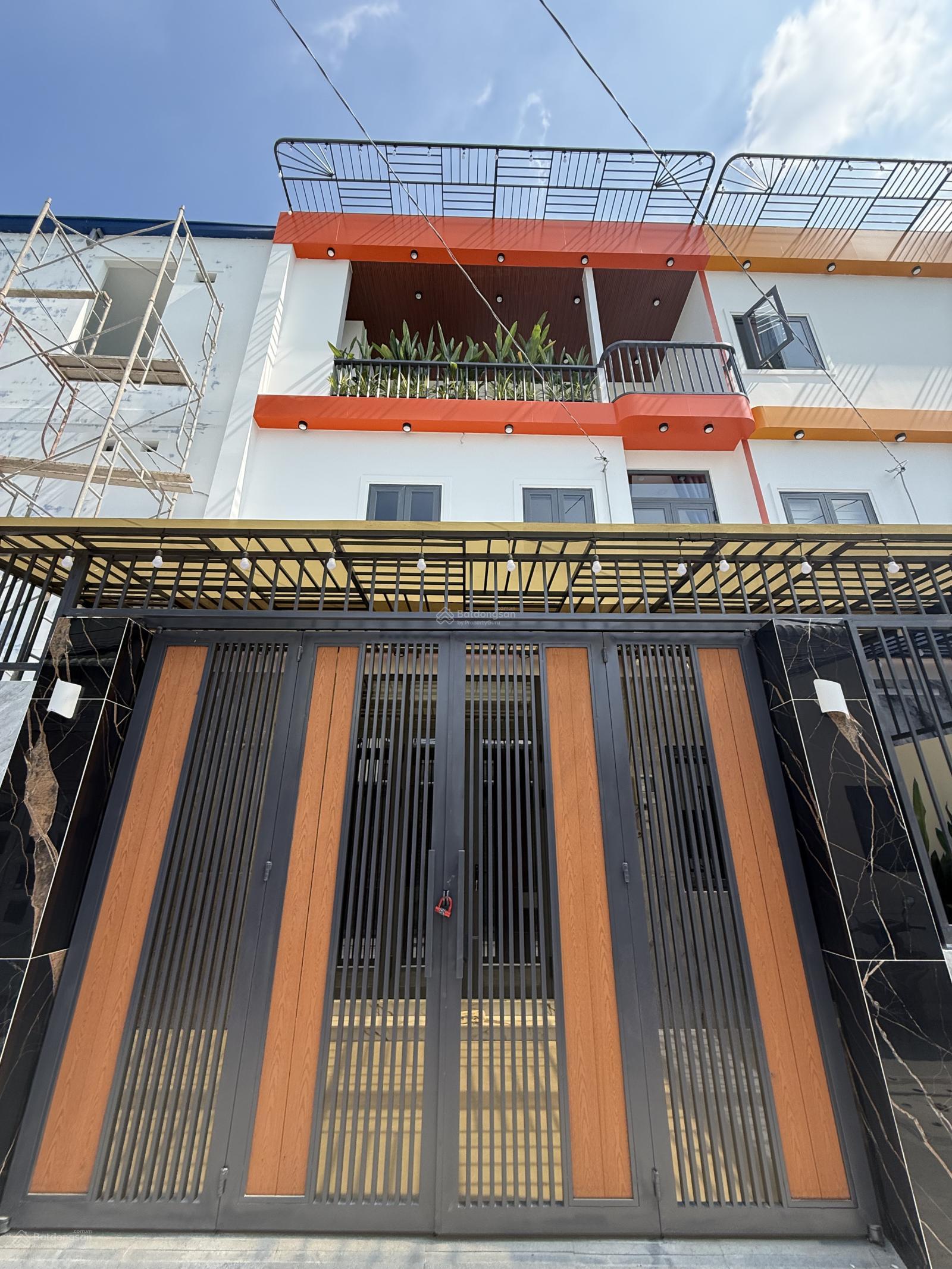 Nhà 2 lầu DT khủng 7m x 10m - Hẻm thông 6m ngay chợ Minh Phát - Full nội thất cao cấp. Gần Gò Vấp