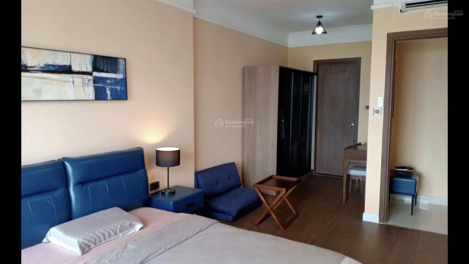 Bán nhanh CH Saigon Royal view sông sài gòn, pháo hoa 2 PN 86m2, nội thất siêu đẹp, giá bán 11.9 tỷ