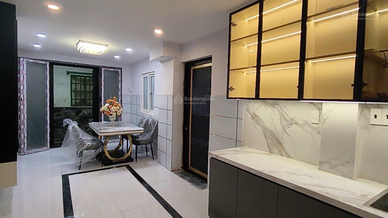 Chỉ 5.28 tỷ có ngay siêu phẩm full nội thất đón tết. Sát HXH Nguyễn Tri Phương. 3 tầng Chỉ 5.28 tỷ có ngay siêu phẩm full nội thất đón tết. Sát HXH Nguyễn Tri Phương. 3 tầng