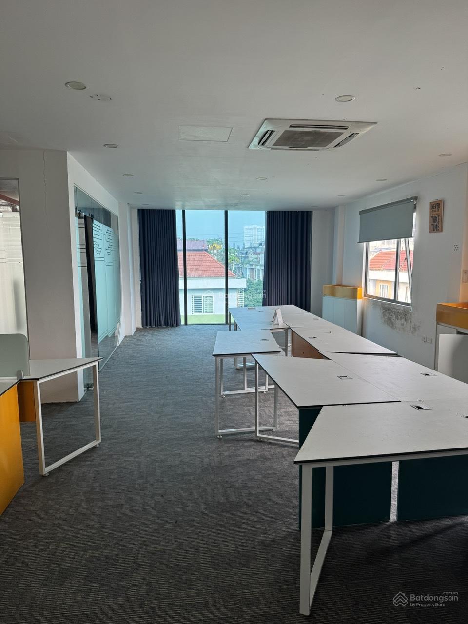 Cho thuê LK Văn Khê - Tố Hữu. DT 85m2, 6 tầng thang máy, Ô tô đỗ thoải mái, Nhà mới sơn sửa lại