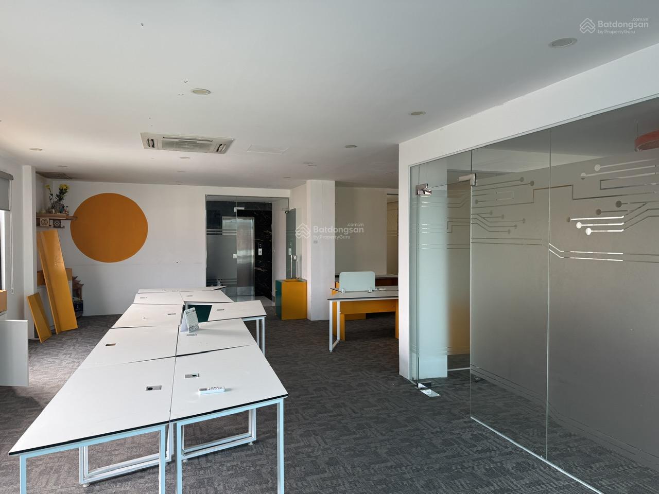 Cho thuê LK Văn Khê - Tố Hữu. DT 85m2, 6 tầng thang máy, Ô tô đỗ thoải mái, Nhà mới sơn sửa lại