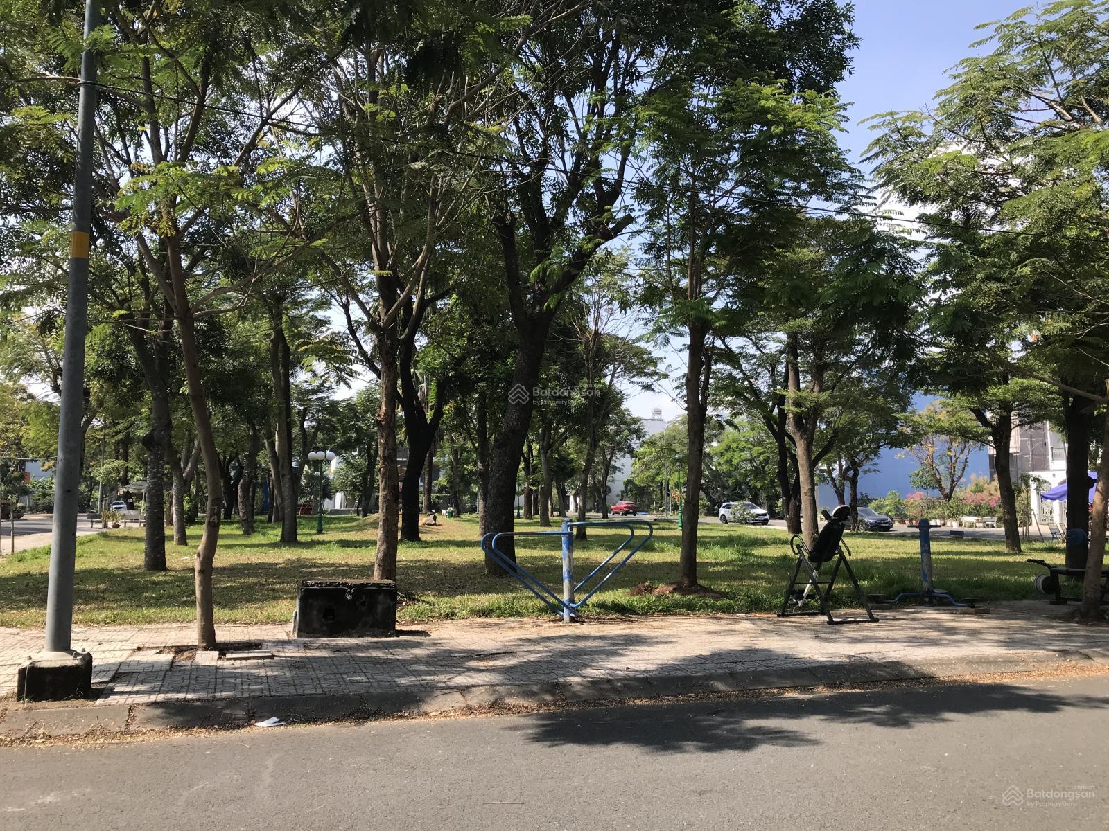 Đất biệt thự Liên Phường, Q9, 175m2, ngang 10 m. 13.125 tỷ.