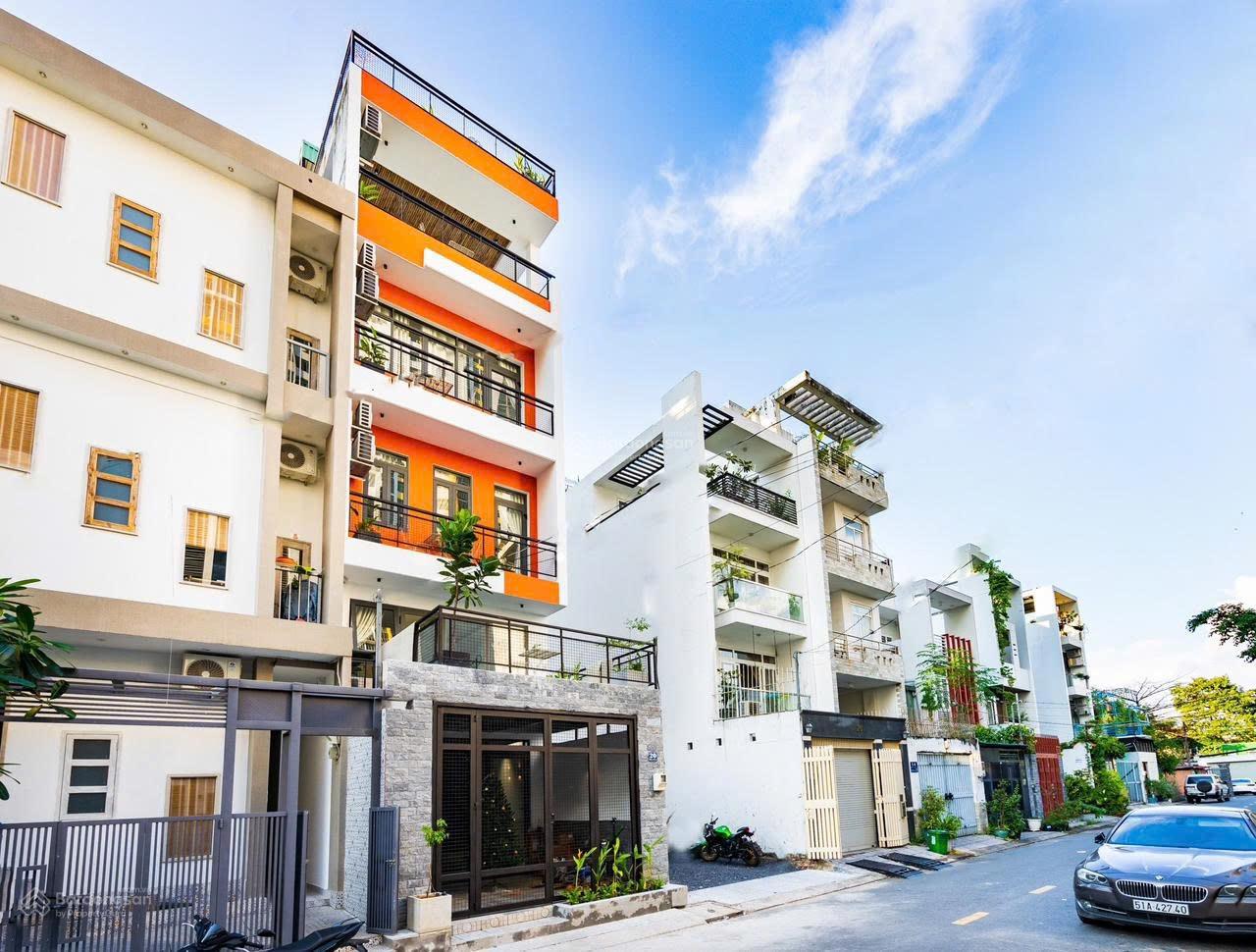 Bán đất mặt tiền D3 Liên Phường - Sát The Global City DT 90m2 (4.5m x20m) giá 13.6 tỷ có hỗ trợ vay