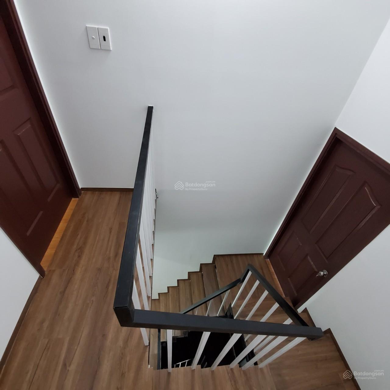 Nhà mặt tiền Trần Phú cách Q1 & Q3 chỉ 500m, DT 4x21.5m, 4 tầng, giá 18 tỷ