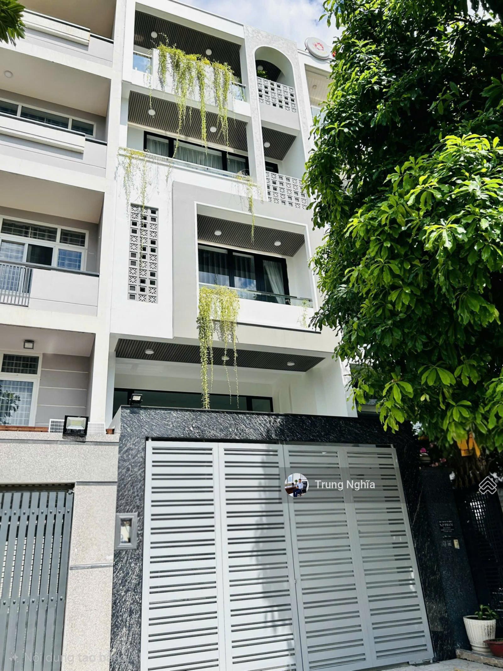 Nhà đường Phan Xích Long diện tích: 5x20m, trệt 3 lầu cho thuê