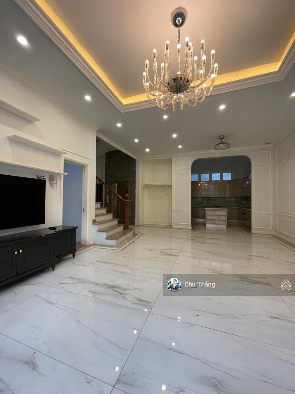 Xem ngay! nhà tốt cuối năm 6.5x18 trệt 2 lầu góc 2MT LẠC LONG QUÂN 17TY CHỐT 15TY Xem ngay! nhà tốt cuối năm 6.5x18 trệt 2 lầu góc 2MT LẠC LONG QUÂN 17TY CHỐT 15TY