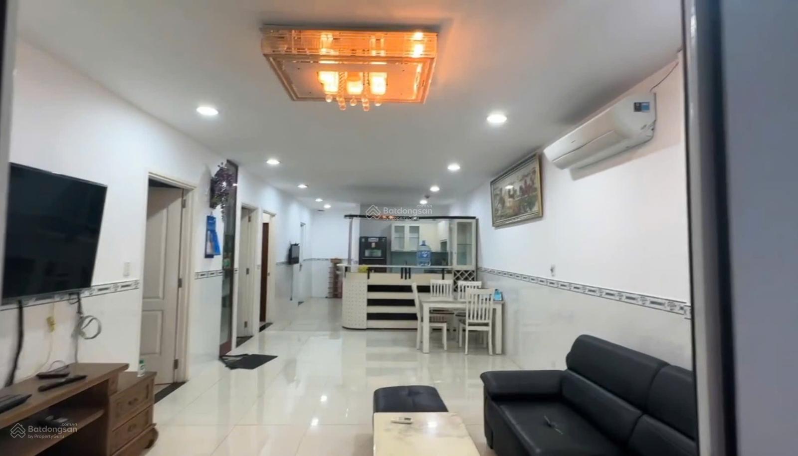 Cho thuê CC Carina Plaza, 9,5 triệu, 105m2, view đẹp, nhiều tiện ích, Q8, HCM